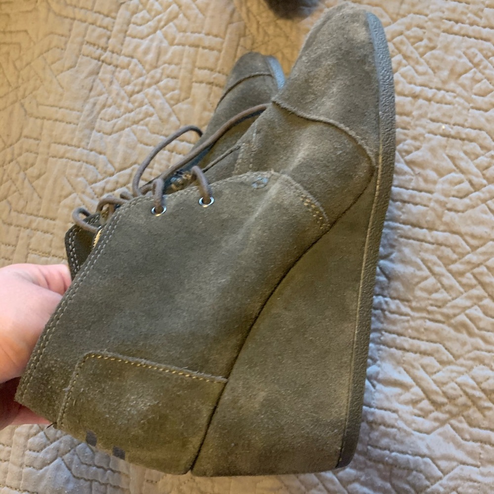 Toms Kala booties sz 9